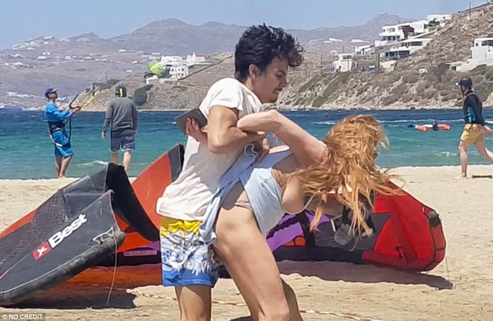 Lindsay Lohan in Beach Brawl with the Egor Tarabasov