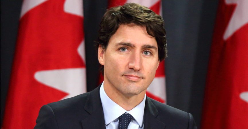 Justin Trudeau’s Shirtless Accidentally Photo on the Beach Wedding